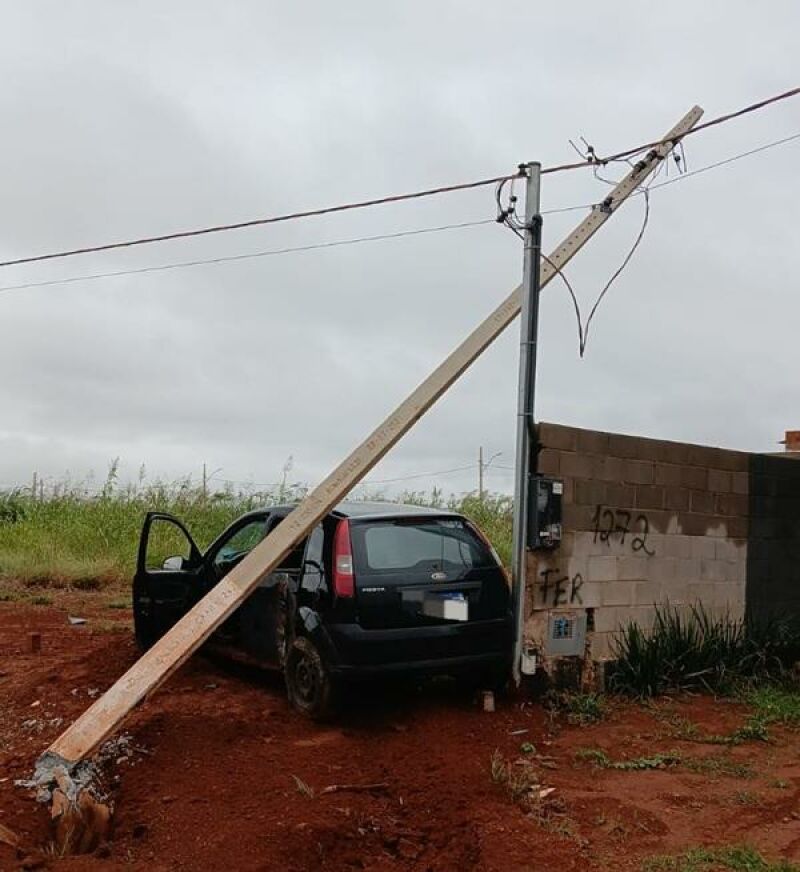 Ilustração da notícia Batida deixa três feridos e uma pessoa recusa atendimento em Chapadão do Sul